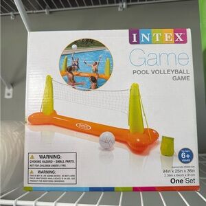 Pool Volleyball Game - Orange and Yellow